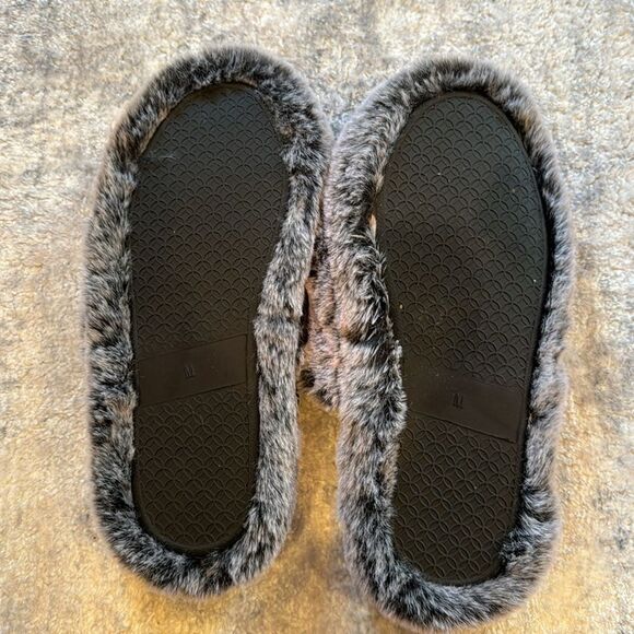 Steve Madden faux fur open toe fuzzy slippers w/elastic back strap size M - Picture 4 of 6